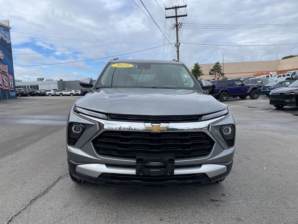 Used 2025 Chevrolet TrailBlazer LT AWD/4WD image 5