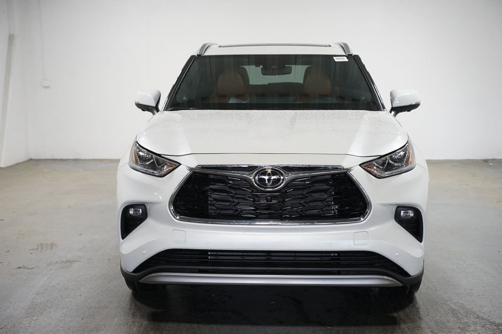 New 2026 Toyota Highlander Platinum AWD/4WD image 2