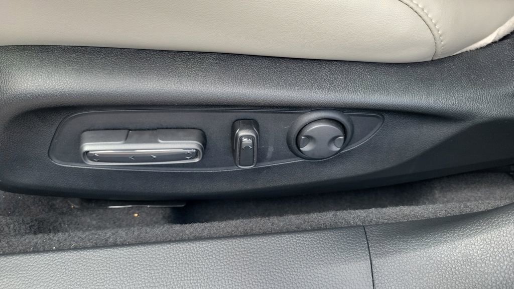 Used 2025 Honda Accord EX-L image 27