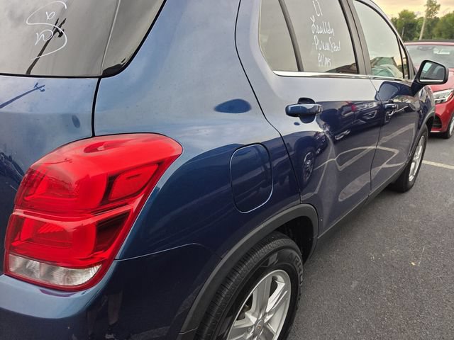 Used 2020 Chevrolet Trax LT w/ LT Convenience Package FWD image 10
