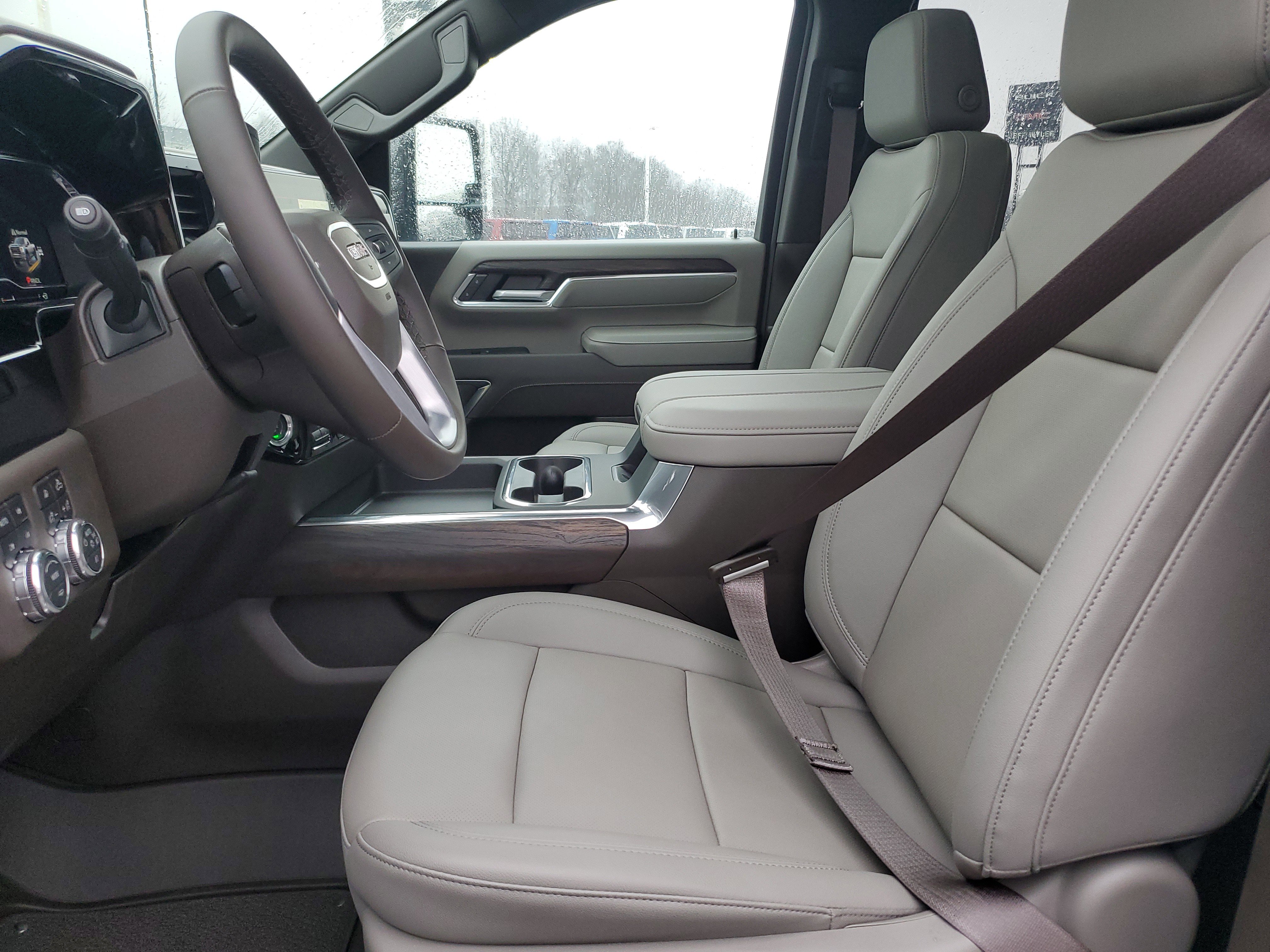 New 2025 GMC Sierra 2500 SLT w/ SLT Premium Package image 28