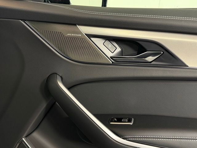 Certified 2026 Jaguar F-PACE R-Dynamic S image 39