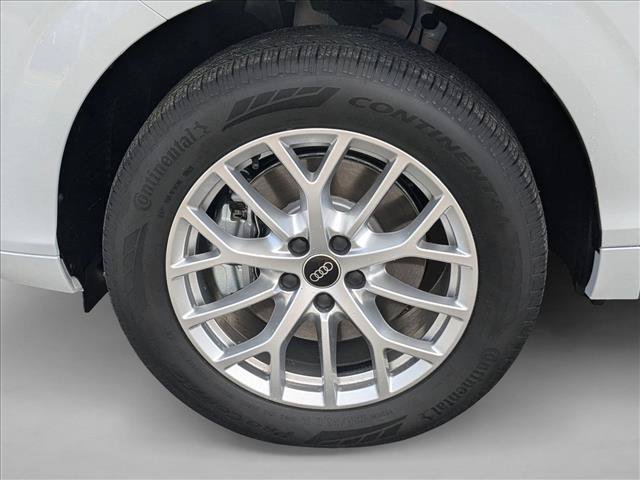 New 2026 Audi Q3 quattro 2.0T w/ Technology Package AWD/4WD image 9