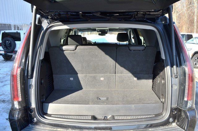 Used 2019 Cadillac Escalade Luxury image 40