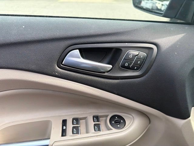 Used 2019 Ford Escape Titanium FWD image 6
