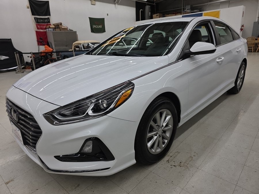 Used 2019 Hyundai Sonata SE w/ Cargo Package FWD image 3