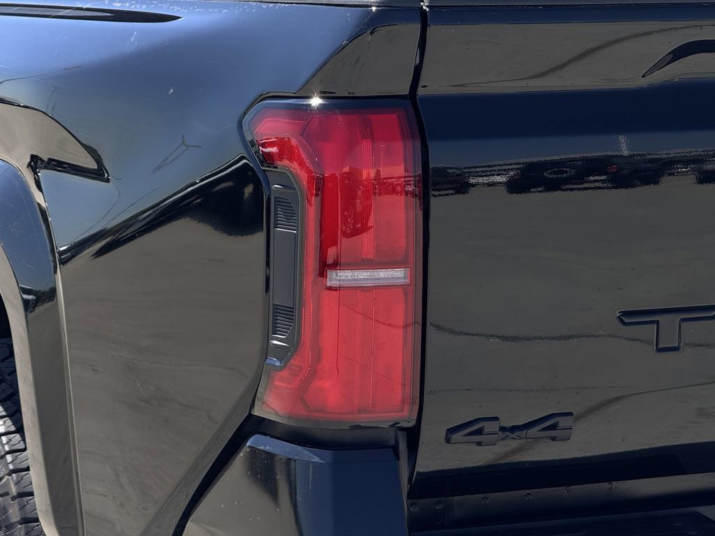 Used 2024 Toyota Tacoma SR5 AWD/4WD image 9