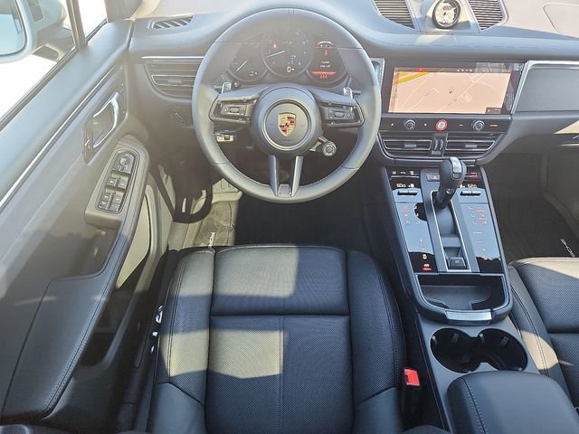New 2026 Porsche Macan GTS image 8