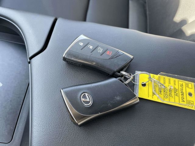 Used 2024 Lexus ES 250 w/ Premium Package image 31