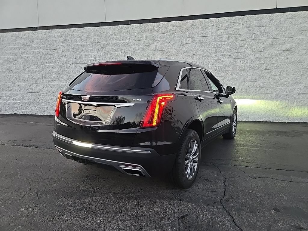 Certified 2022 Cadillac XT5 Premium Luxury w/ LPO, Floor Liner Package AWD/4WD image 11