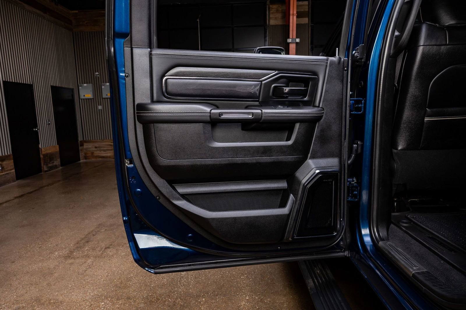 Used 2024 RAM 3500 Limited image 39