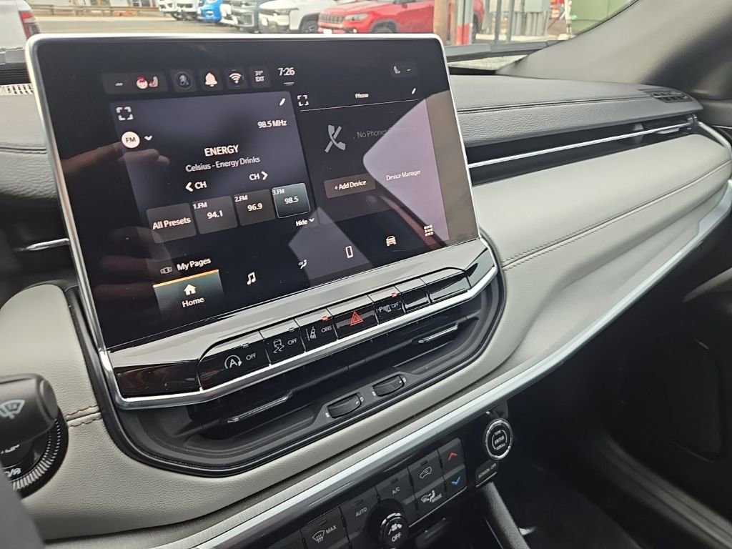 Certified 2025 Jeep Compass Limited image 20