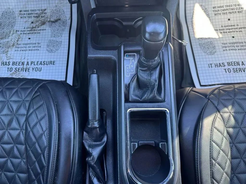 Used 2018 Toyota Tacoma TRD Off-Road w/ Technology Package image 26