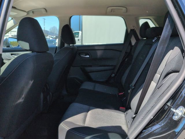 Used 2025 Nissan Rogue SV AWD/4WD image 17
