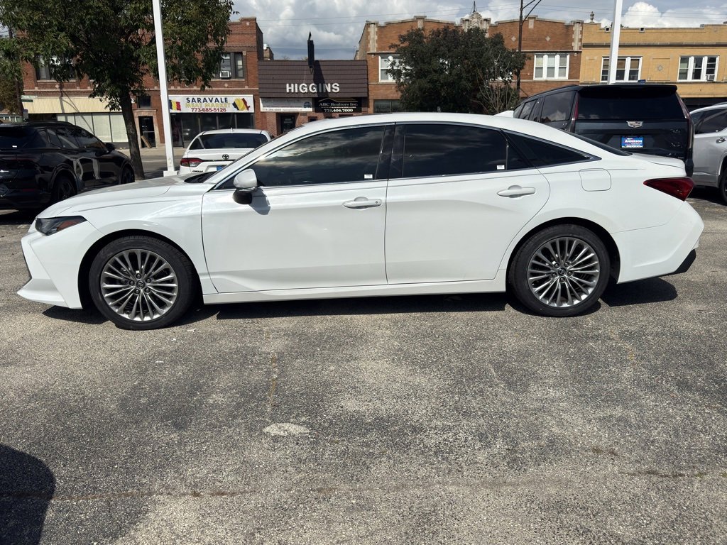 Used 2019 Toyota Avalon Limited w/ Advanced Safety Package image 4