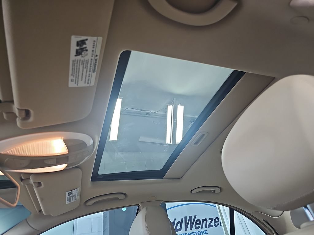 Used 2008 Mercedes-Benz E 350 4MATIC Sedan image 31