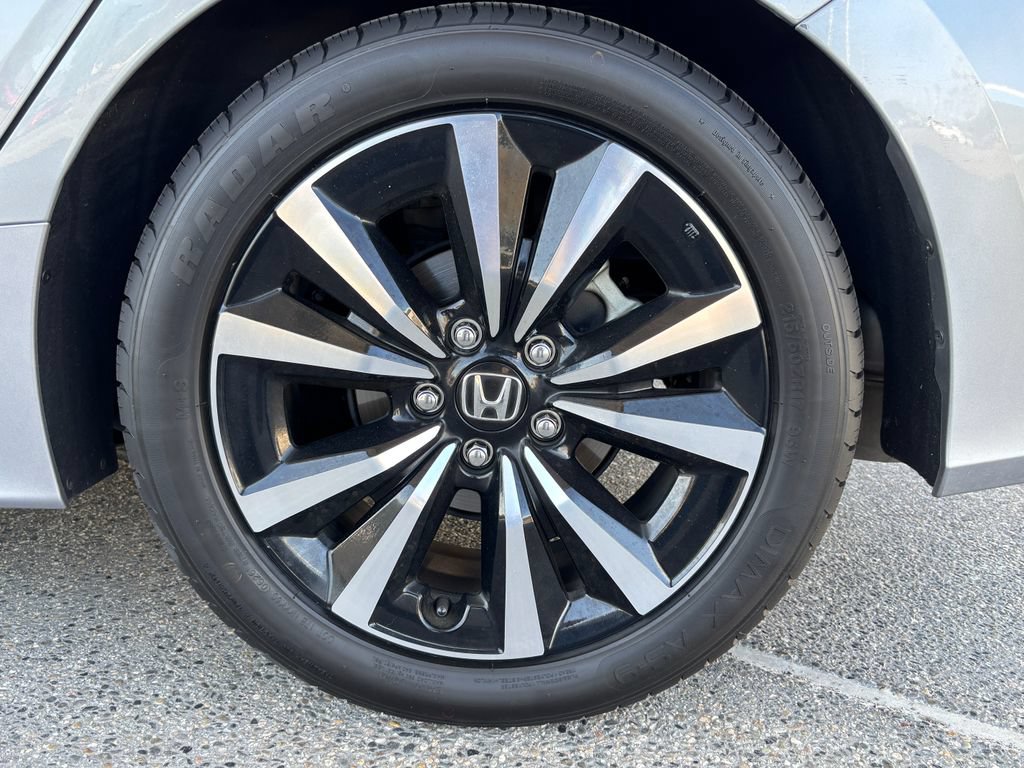Used 2024 Honda Civic EX-L image 30