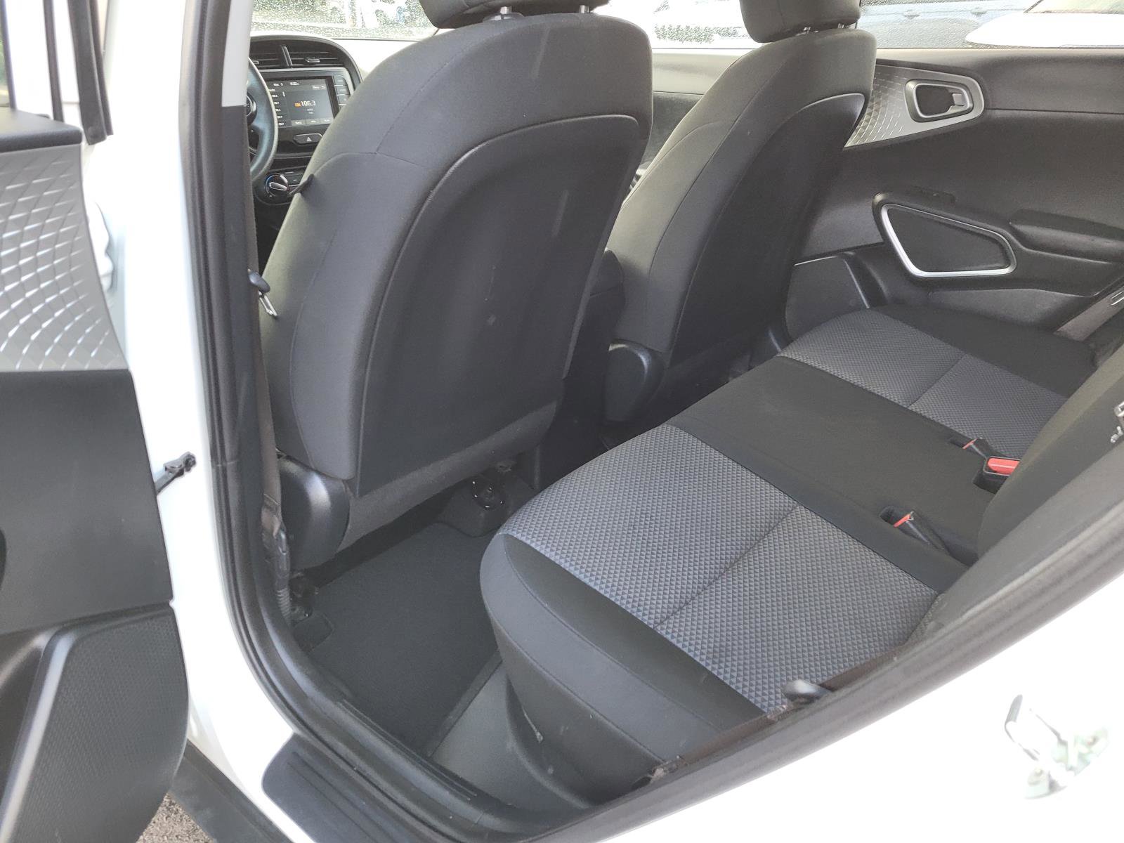 Used 2021 Kia Soul LX image 14