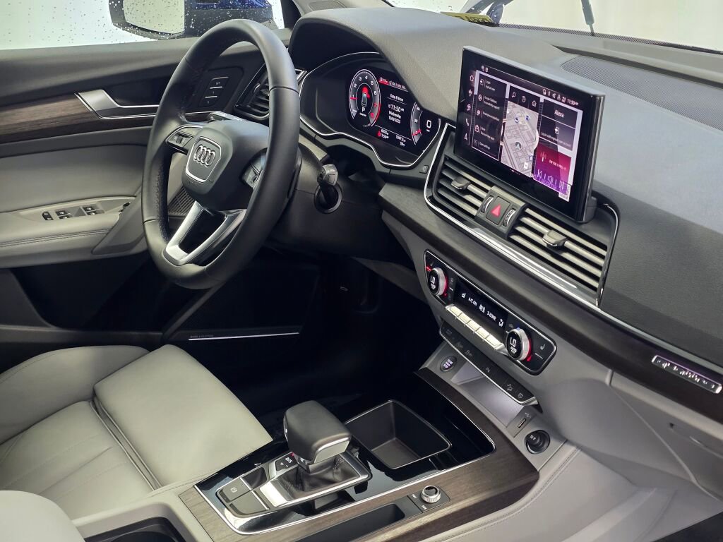 Certified 2025 Audi Q5 2.0T Premium Plus w/ Premium Plus Package image 29