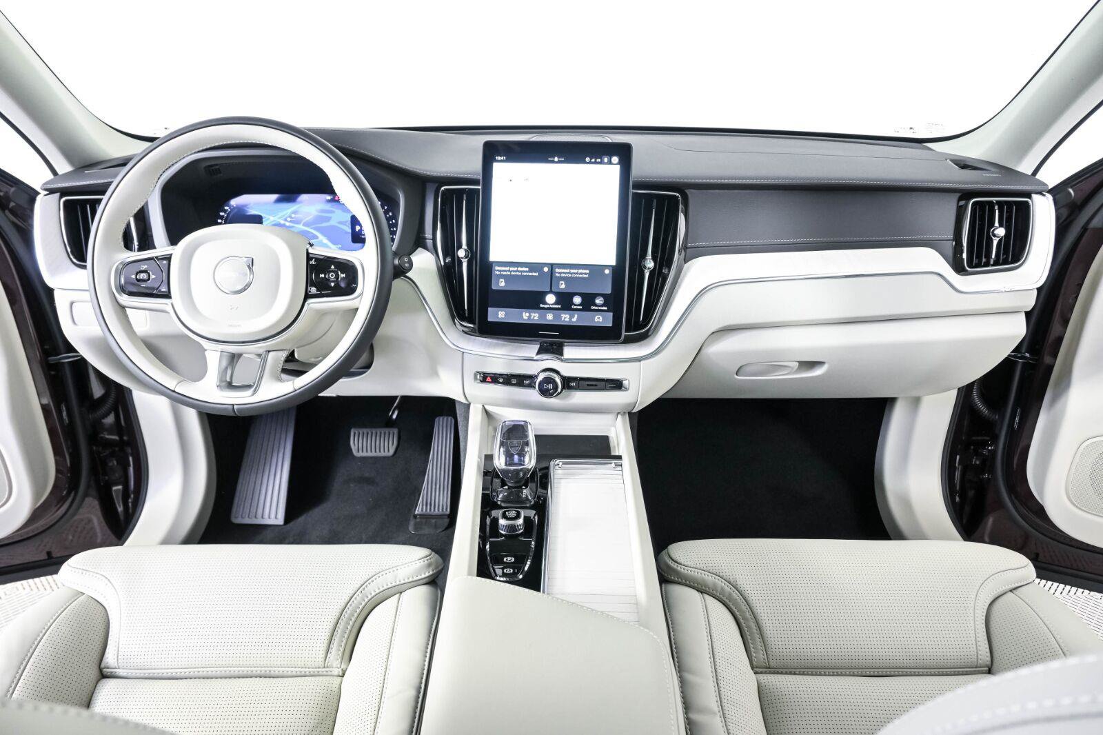 New 2027 Volvo XC60 B5 Ultra AWD/4WD image 17