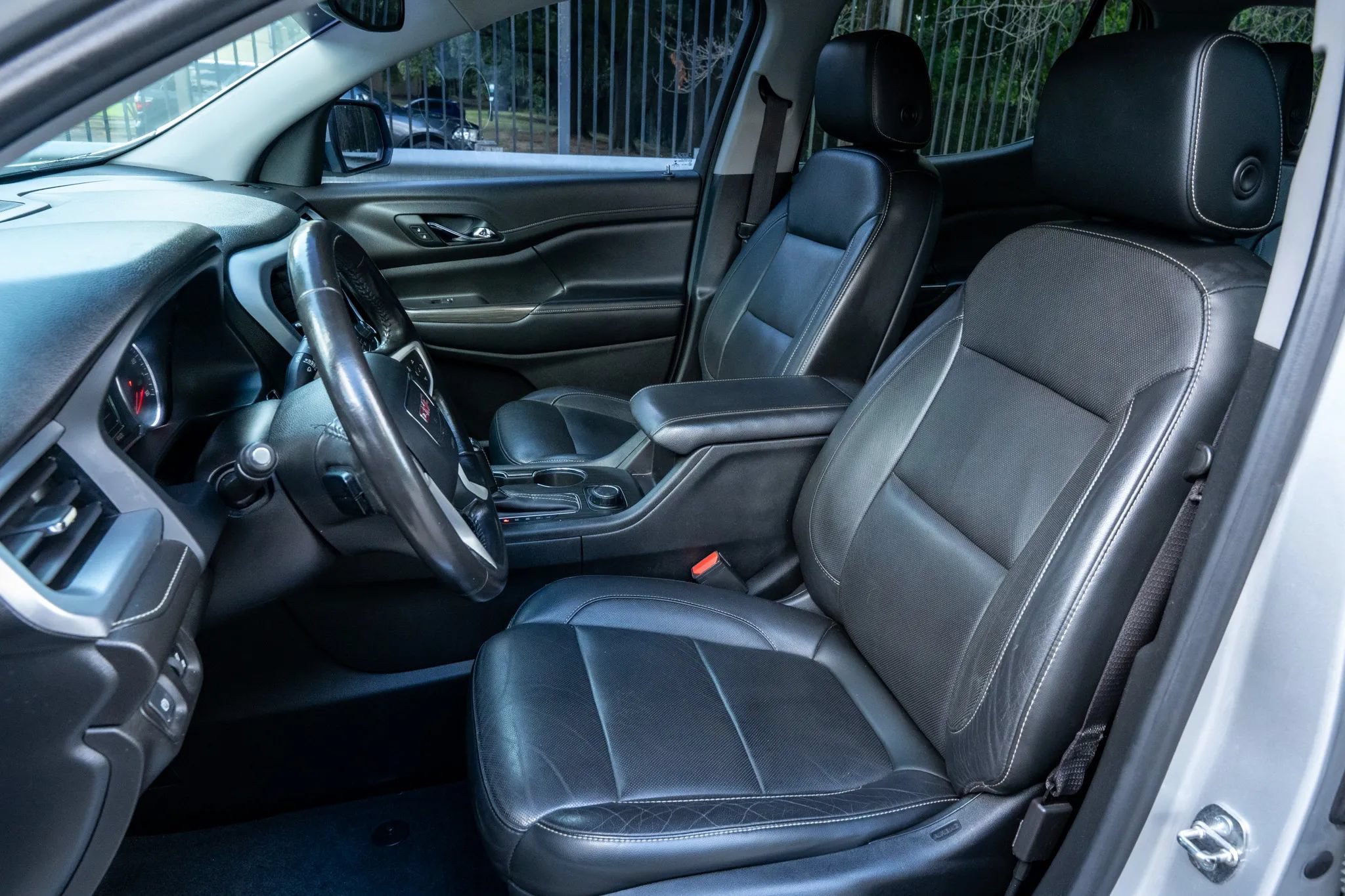 Used 2019 GMC Acadia SLT AWD/4WD image 11