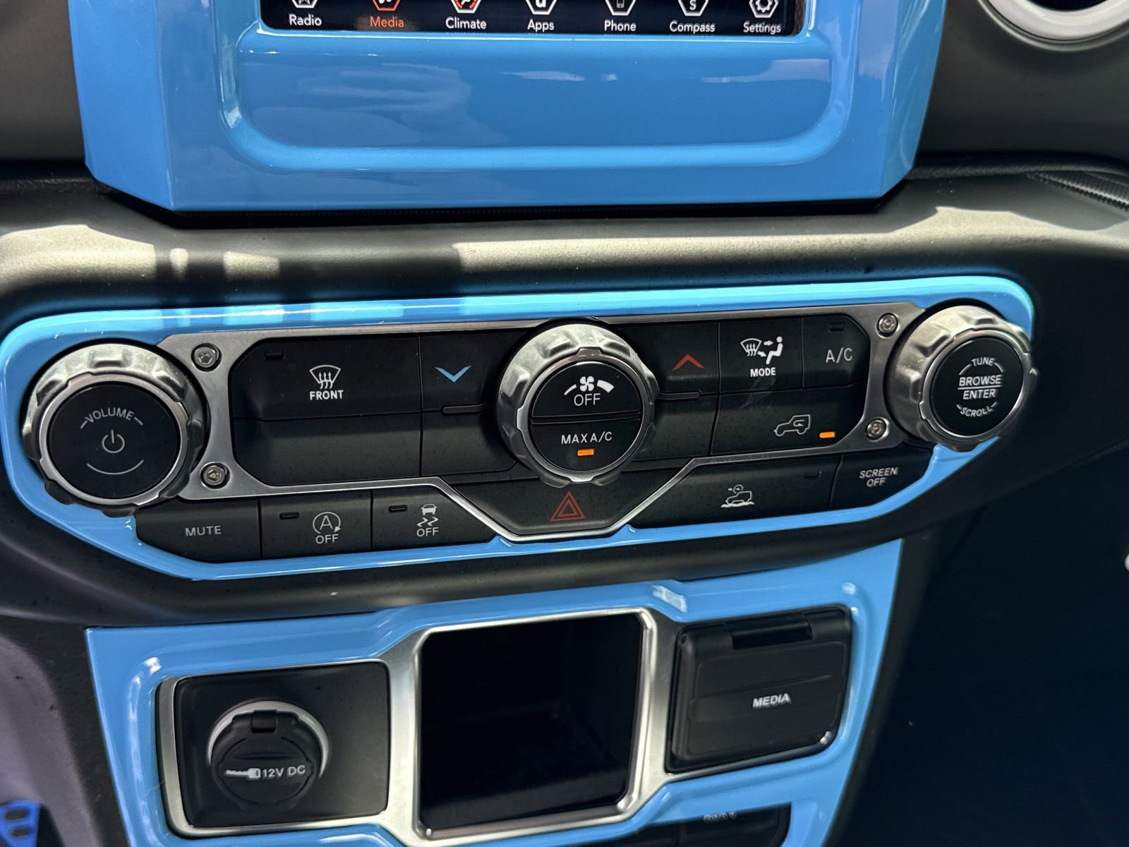 Used 2022 Jeep Wrangler Sport AWD/4WD image 22