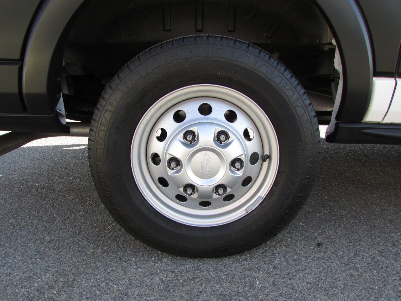 Used 2024 Ford Transit 150 Low Roof AWD image 12