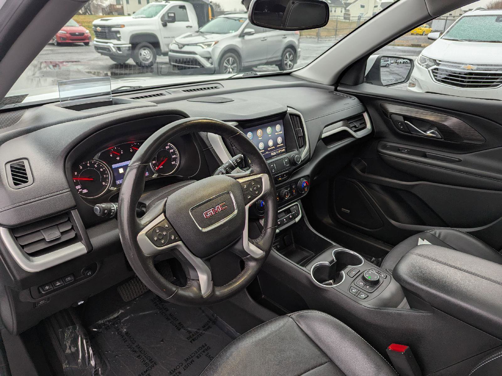 Used 2022 GMC Terrain SLT w/ Infotainment Package II image 13