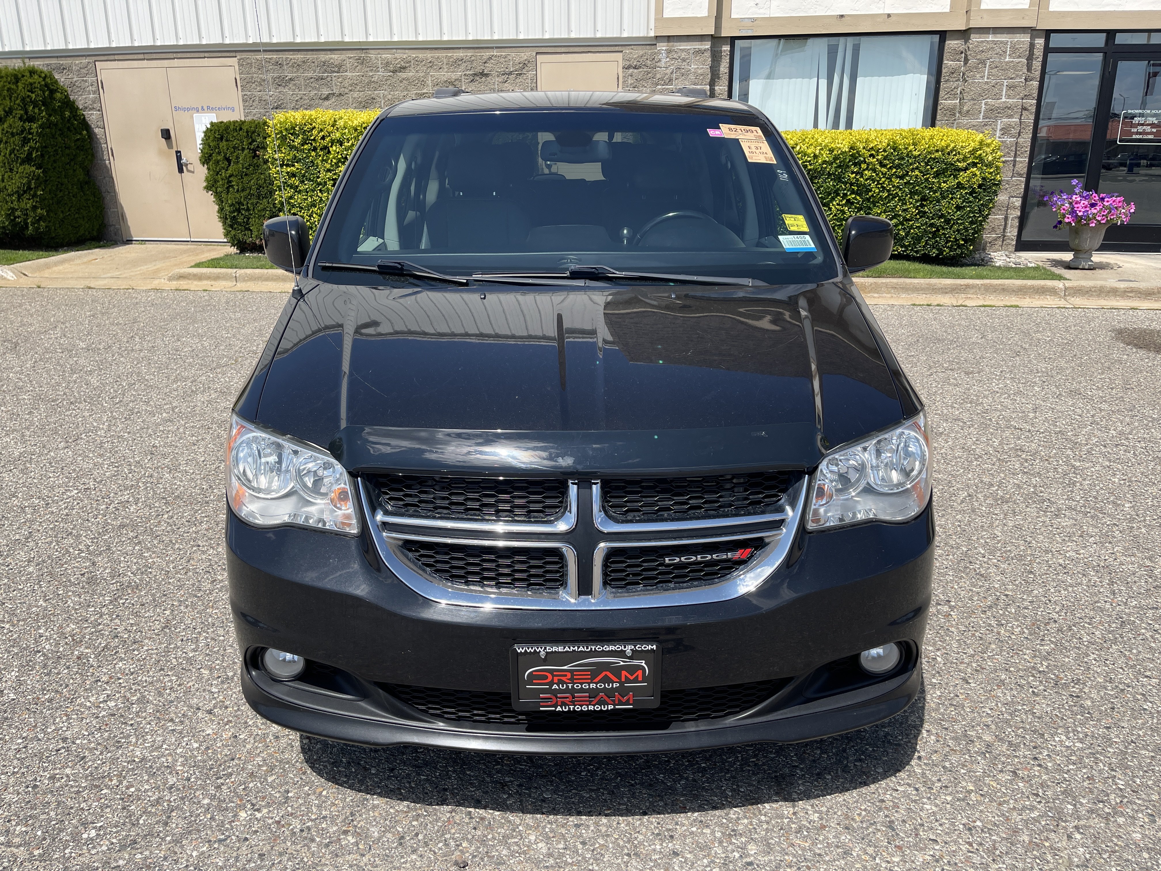 Used 2019 Dodge Grand Caravan SXT FWD image 9
