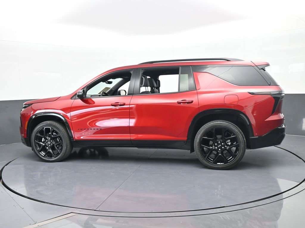 Used 2024 Chevrolet Traverse RS image 3