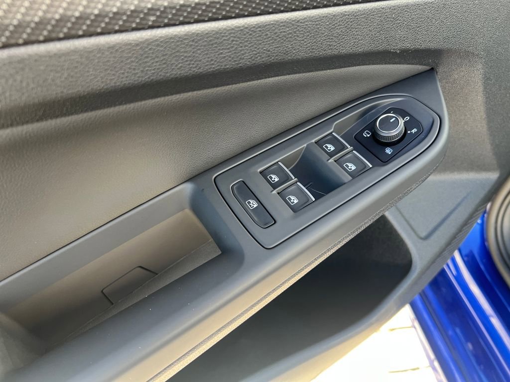 Certified 2024 Volkswagen Golf R image 11