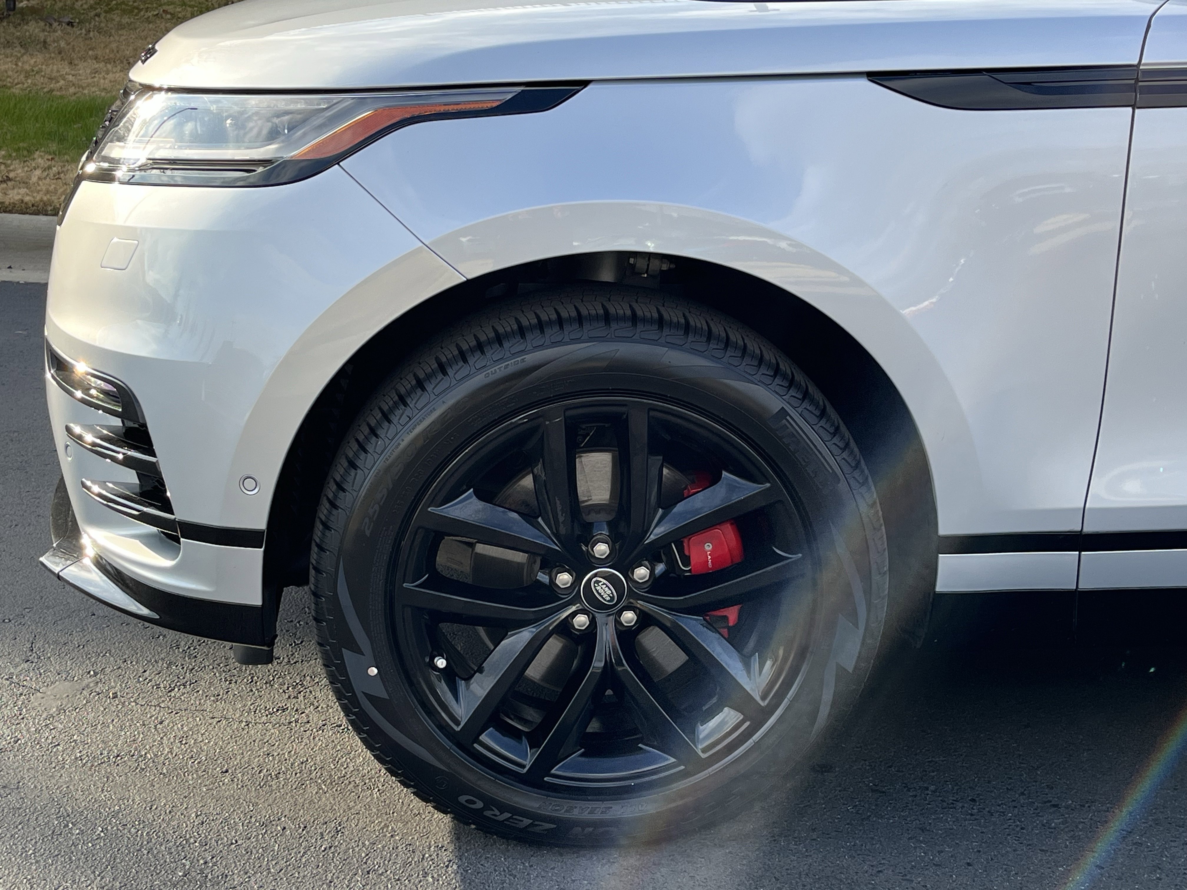 Certified 2024 Land Rover Range Rover Velar Dynamic SE image 13