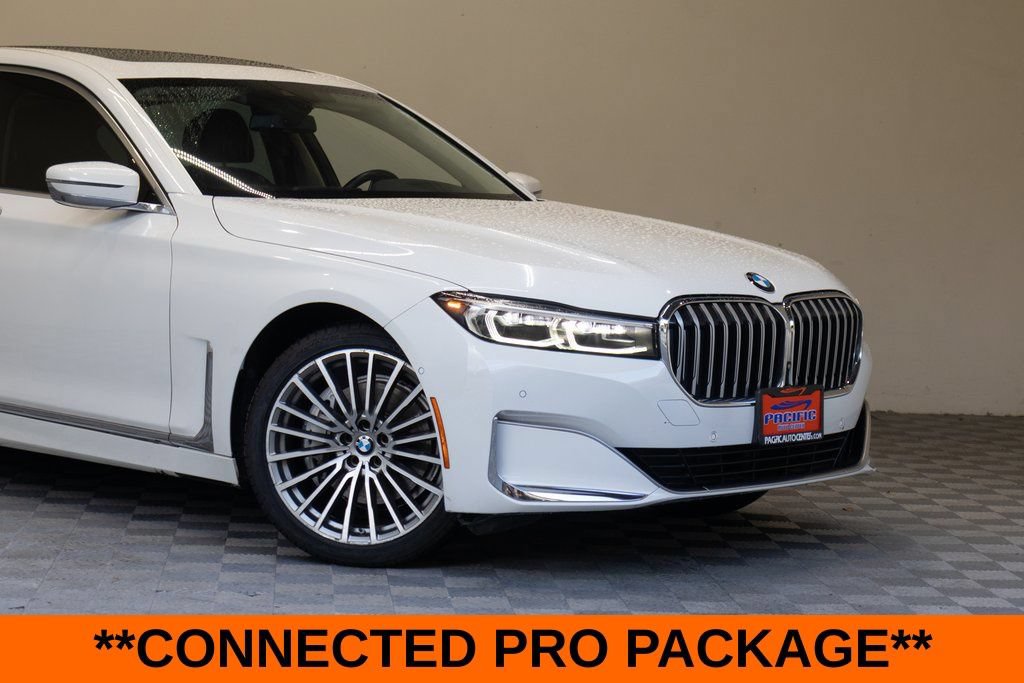 Used 2021 BMW 740i w/ Premium Package RWD image 3