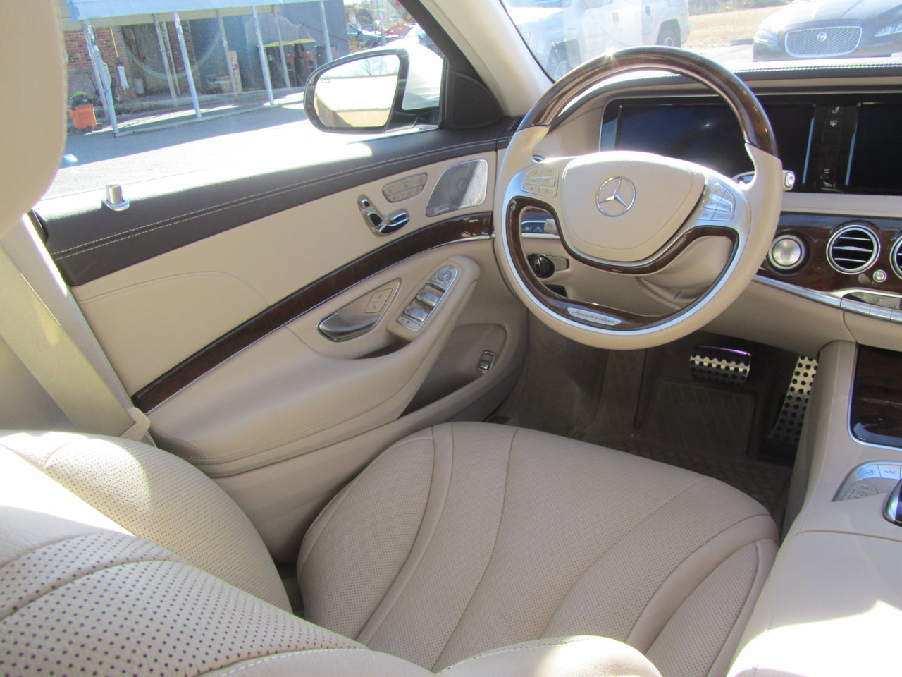 Used 2015 Mercedes-Benz S 550 Sedan image 12