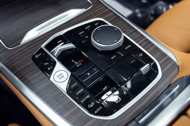 New 2026 BMW X5 xDrive50e image 21