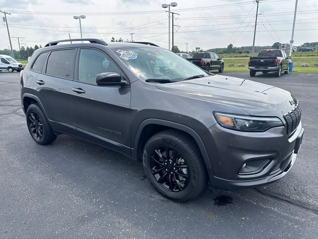 Used 2023 Jeep Cherokee Altitude Lux image 7