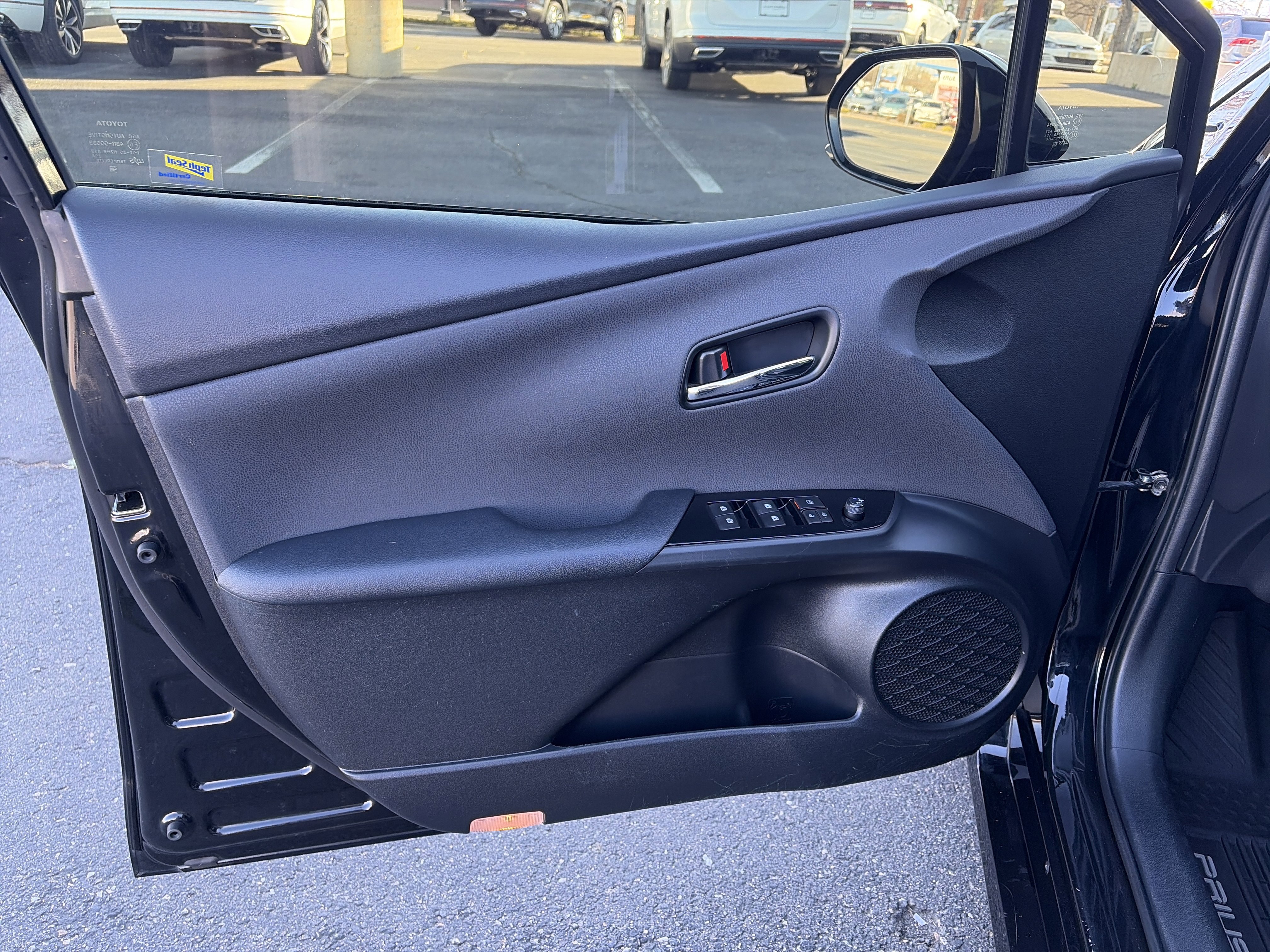 Used 2016 Toyota Prius Three Touring image 14