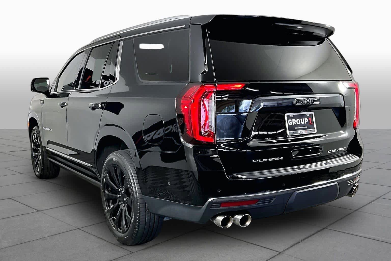 Used 2023 GMC Yukon Denali Ultimate AWD/4WD image 12