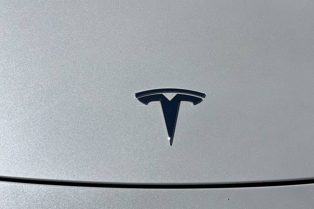 Used 2023 Tesla Model Y Performance AWD/4WD image 8