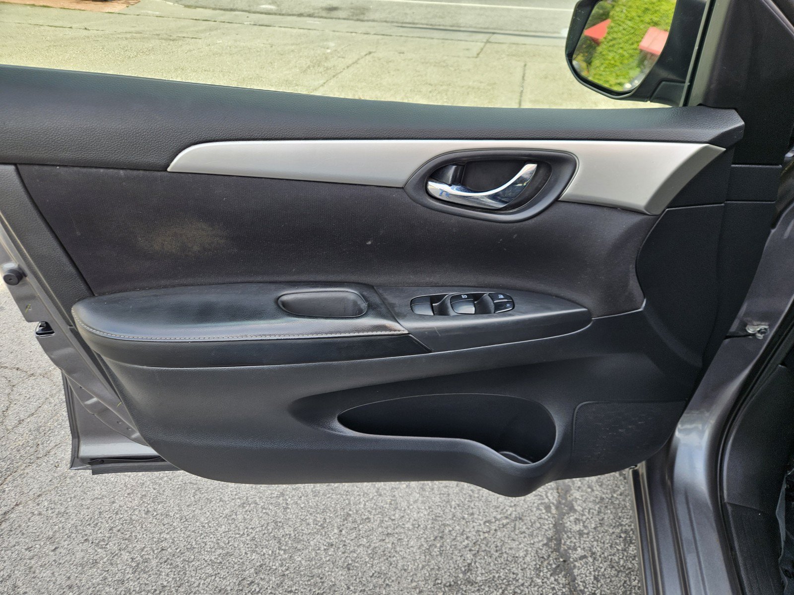 Used 2019 Nissan Sentra S w/ Appearance Package FWD image 30