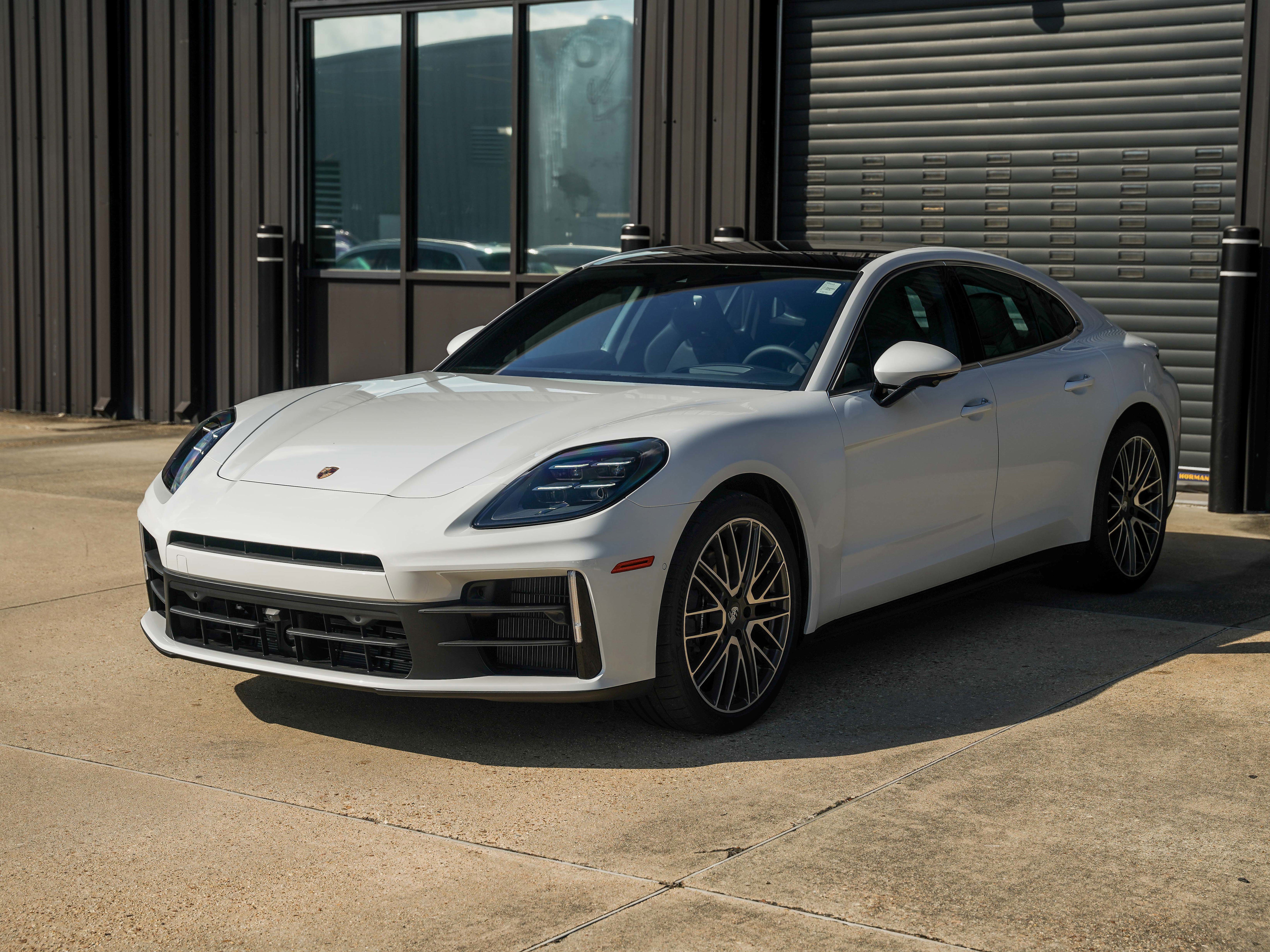 New 2026 Porsche Panamera image 8