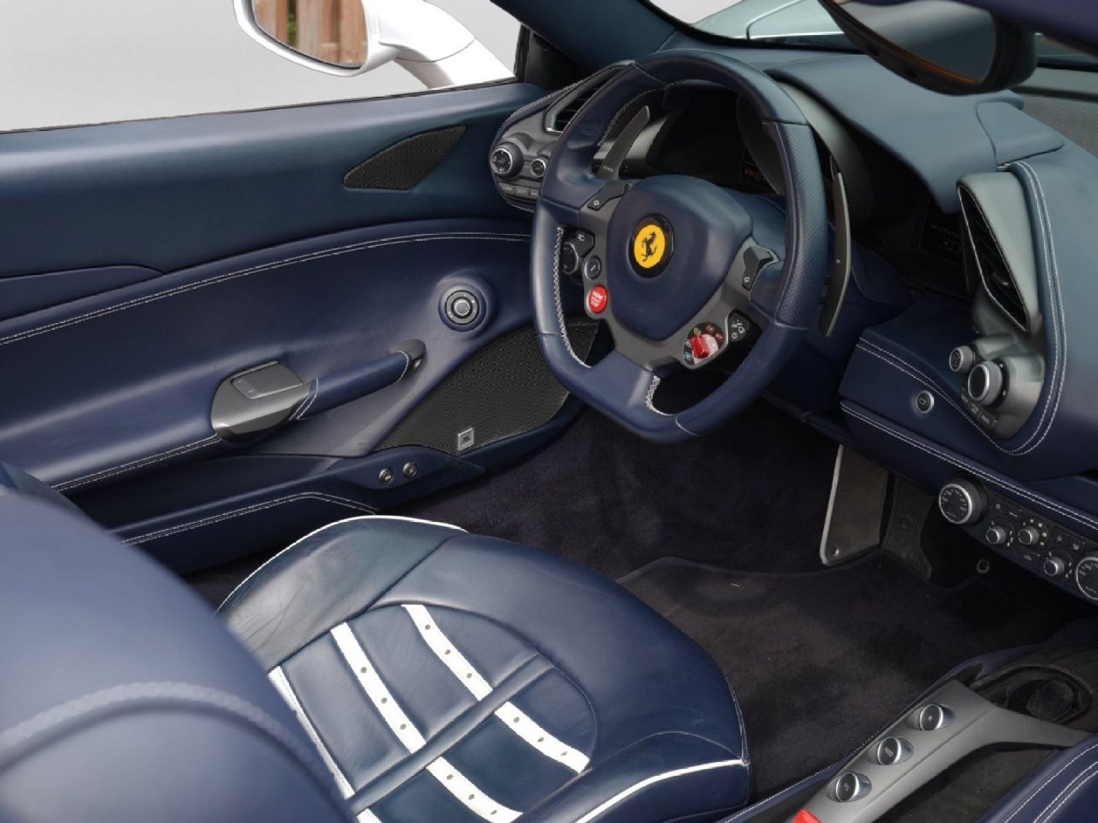 Used 2017 Ferrari 488 Spider RWD image 35