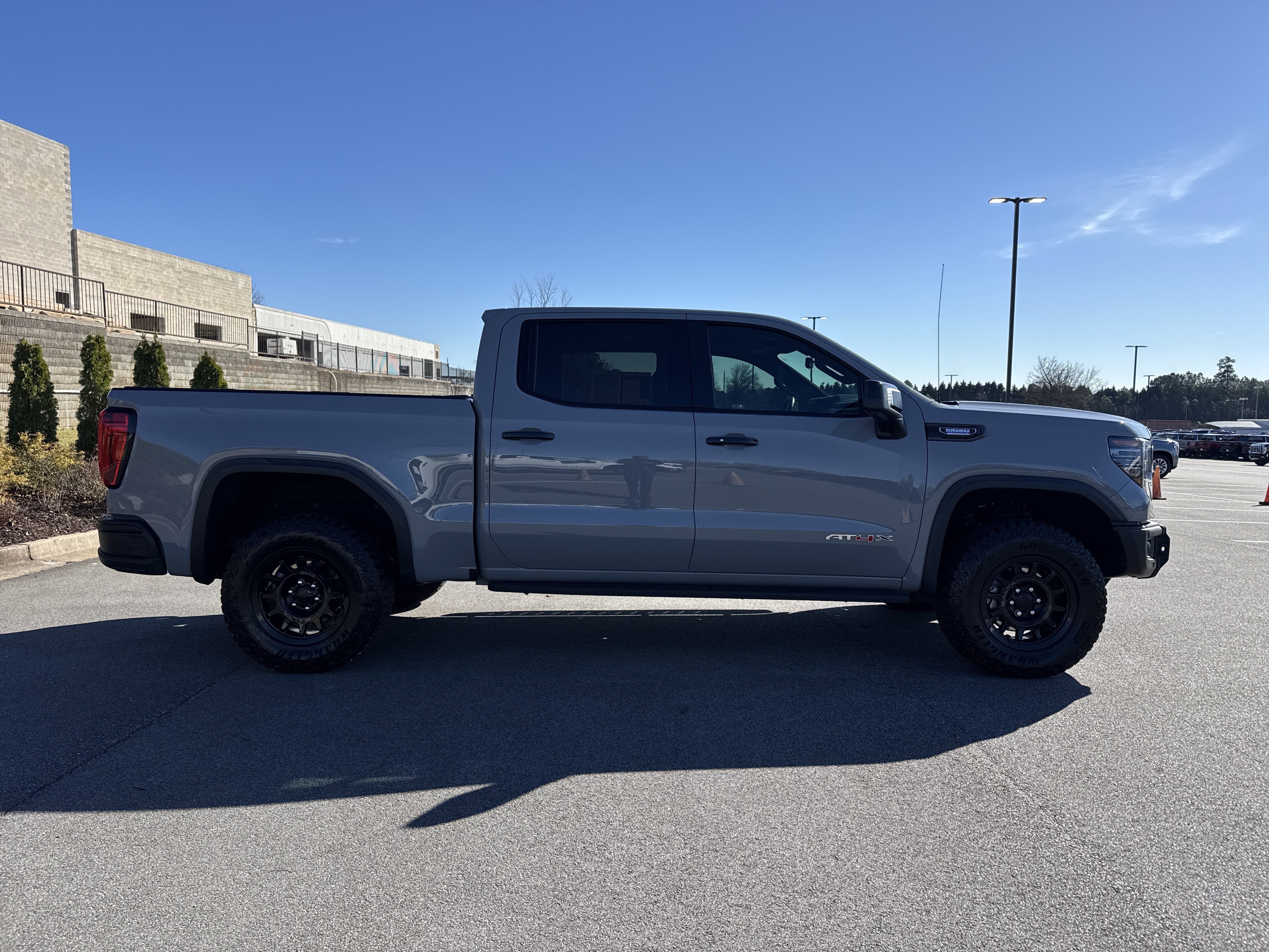 Used 2024 GMC Sierra 1500 AT4X w/ AT4X AEV Edition image 11