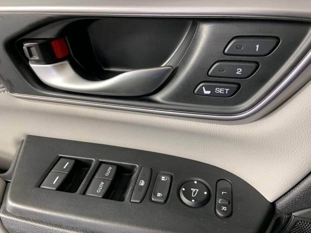 Used 2022 Honda CR-V EX-L image 26