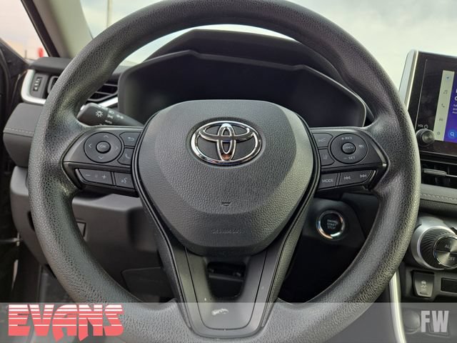 Used 2025 Toyota RAV4 XLE AWD/4WD image 13