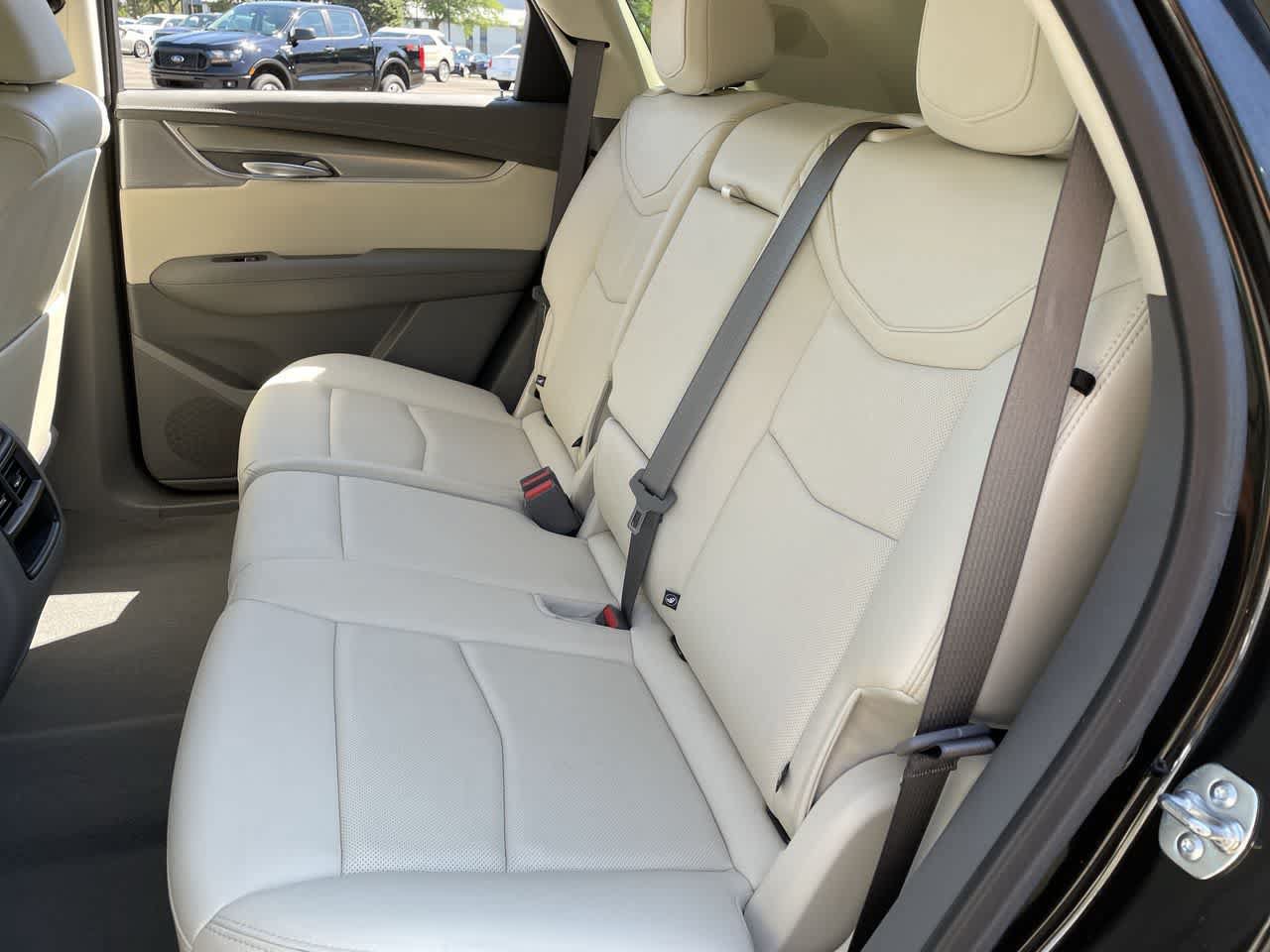 Certified 2024 Cadillac XT5 Premium Luxury w/ Technology Package AWD/4WD image 19