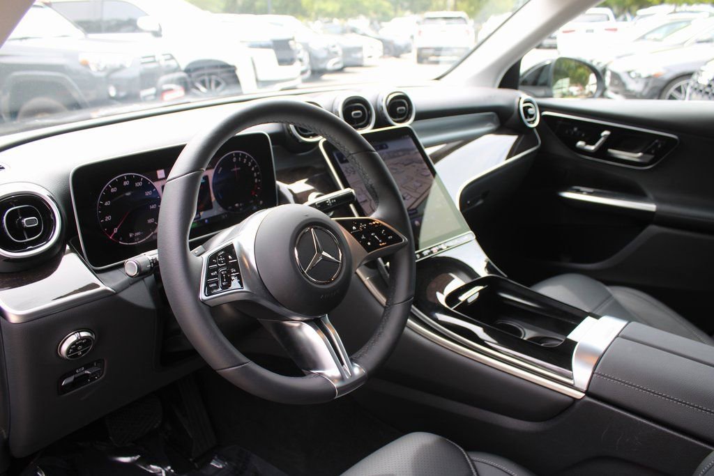 Used 2025 Mercedes-Benz GLC 350e image 25