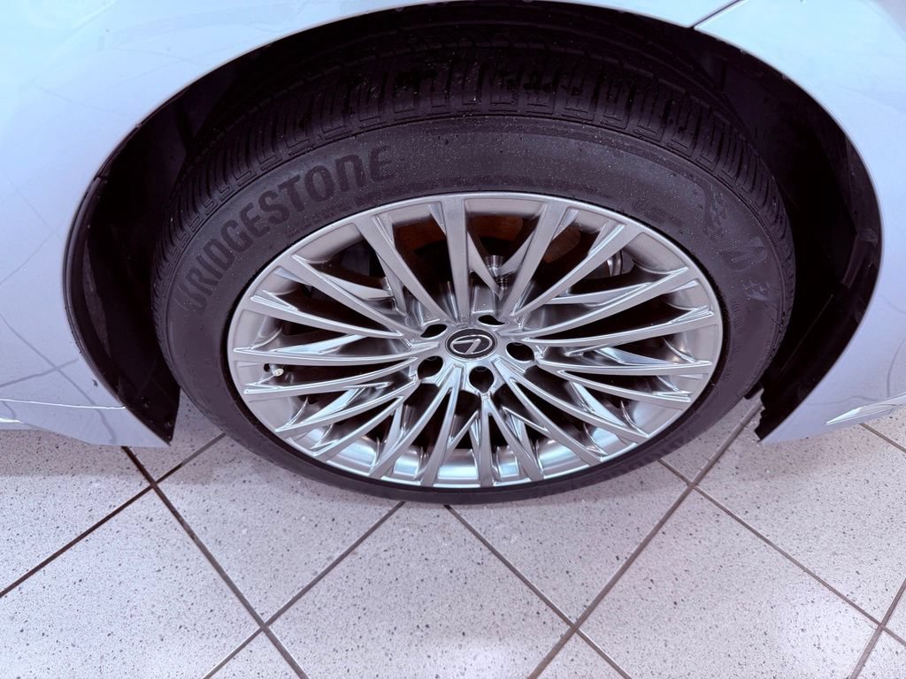 Certified 2024 Lexus LS 500 RWD image 17
