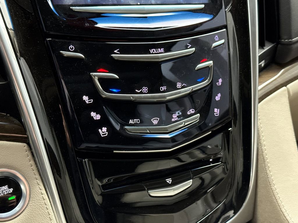 Used 2019 Cadillac Escalade Premium Luxury AWD/4WD image 22