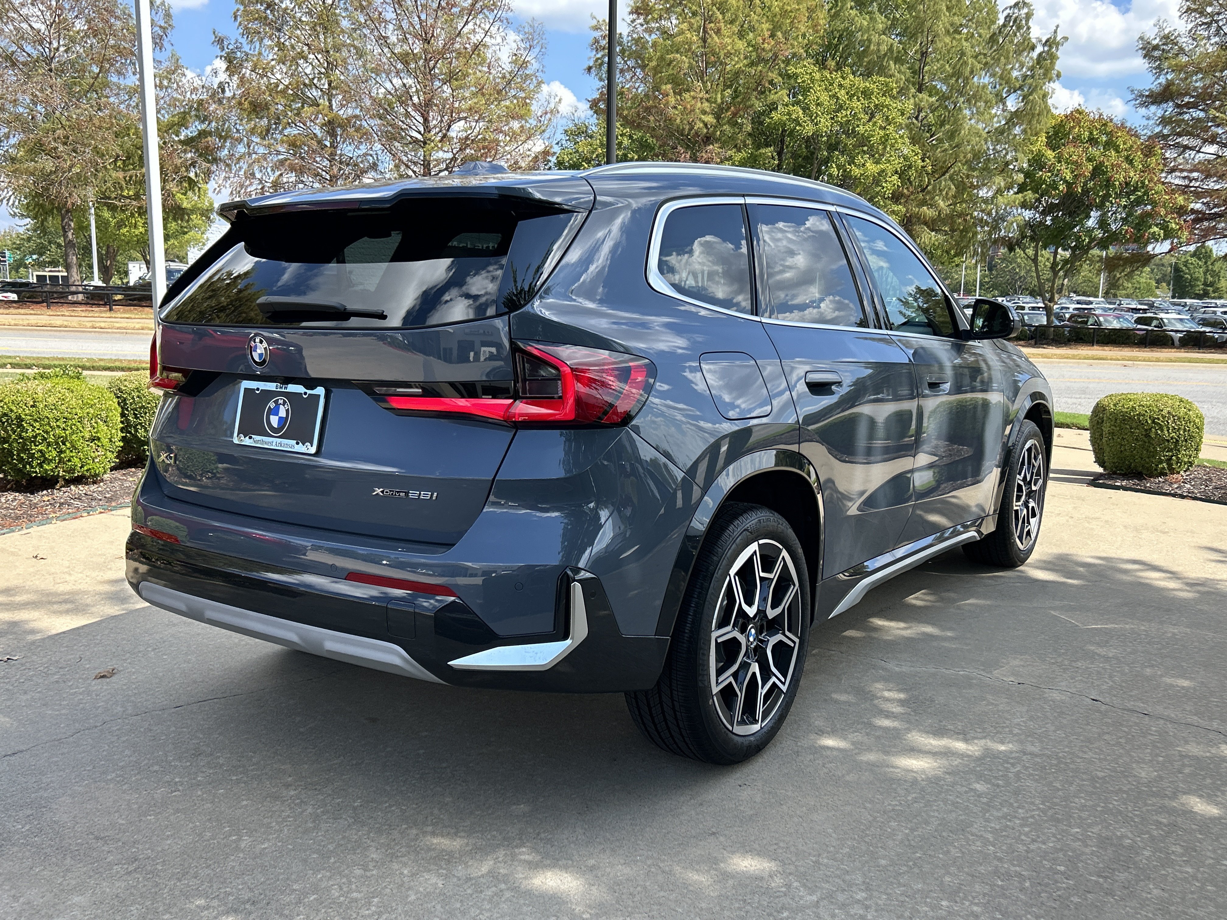 New 2027 BMW X1 xDrive28i AWD/4WD image 5